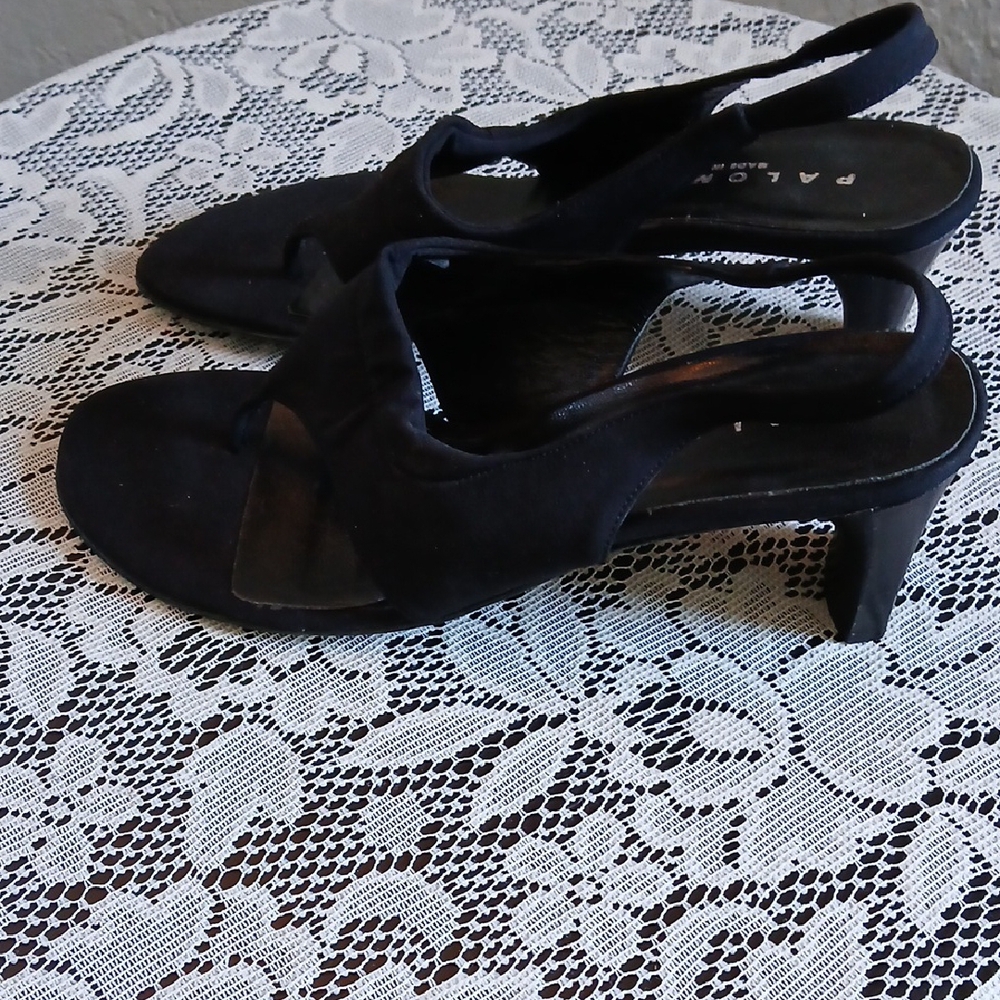 Black Cross-Strap Flat Sandals - image 2